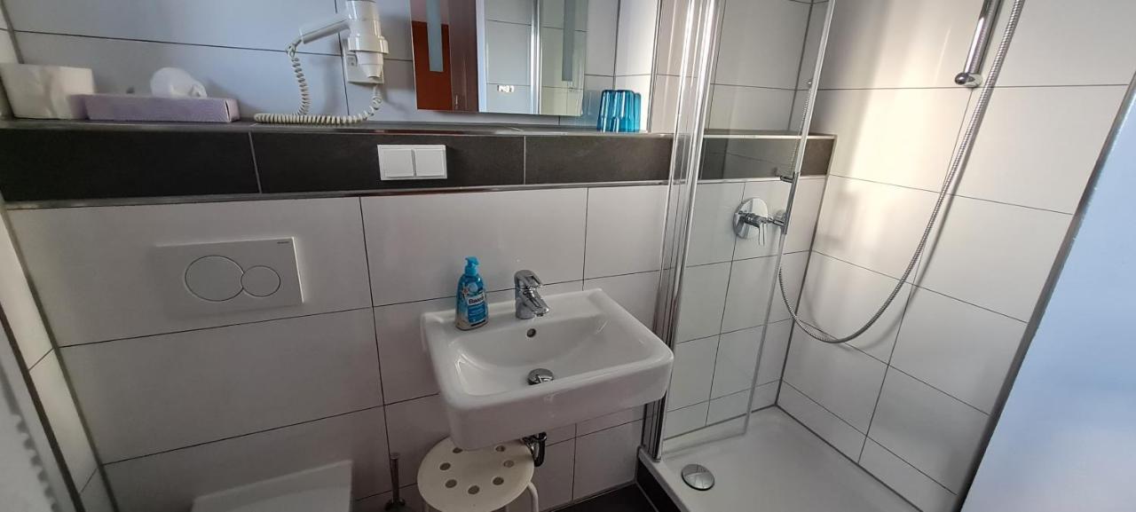 Zum Weissen Roessl Hotel Kallmünz Buitenkant foto