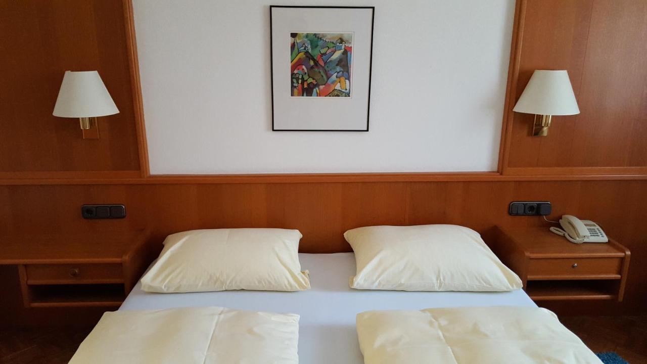 Zum Weissen Roessl Hotel Kallmünz Buitenkant foto