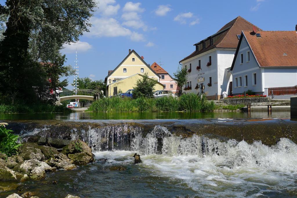Zum Weissen Roessl Hotel Kallmünz Buitenkant foto